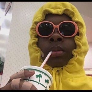 Meet your Posher, Esmeralda